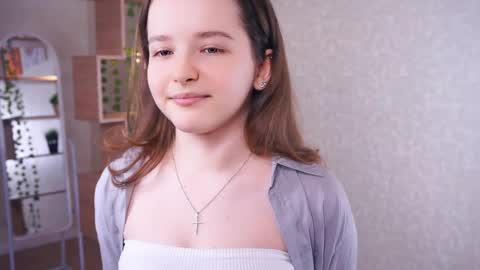 Snapshot of marlashonts chatting on March 25, 10:32 am Noa online show from March 25, 10:32 am