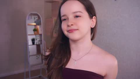 Snapshot of marlashonts chatting on March 27, 10:37 am Noa online show from March 27, 10:37 am