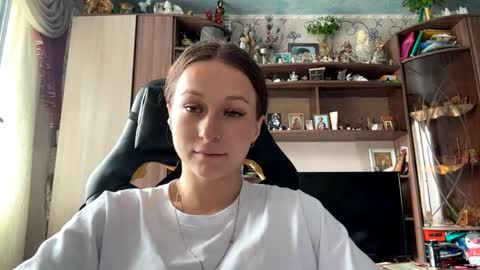 Snapshot of marlenahuit chatting on June 2, 6:48 am Lena online show from June 2, 6:48 am