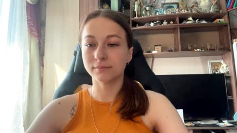 Snapshot of marlenahuit chatting on June 7, 5:11 am Lena online show from June 7, 5:11 am