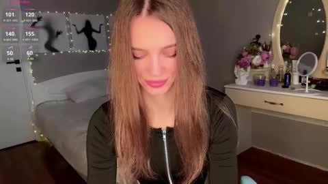 Snapshot of marlenamarschel chatting on March 30, 6:25 am Maja online show from March 30, 6:25 am