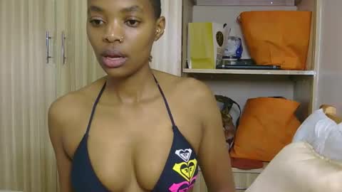 Snapshot of marly_babe chatting on March 30, 2:01 am Marly online show from March 30, 2:01 am