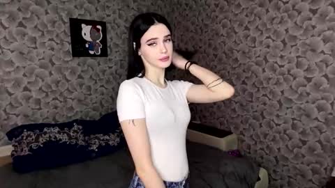 Snapshot of marlysokamura chatting on March 12, 6:52 am Eva online show from March 12, 6:52 am