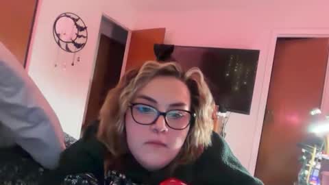 maroon_moon online show from November 23, 12:10 am