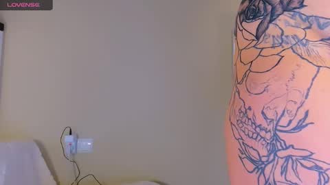 Snapshot of marrenar chatting on October 7, 5:15 am Mari online show from October 7, 5:15 am