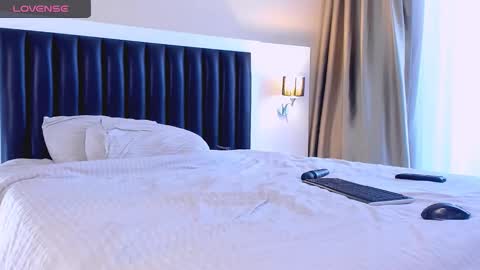 Snapshot of marrenar chatting on November 25, 7:08 am Mari online show from November 25, 7:08 am