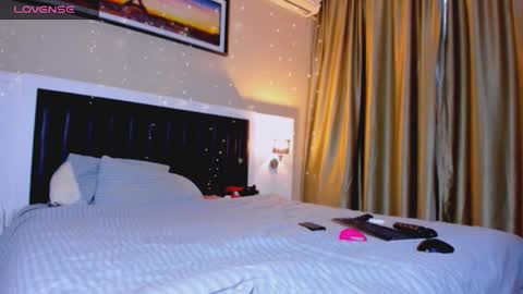 Snapshot of marrenar chatting on December 15, 6:06 am Mari online show from December 15, 6:06 am