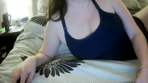 Snapshot of marriedcouple9 chatting on February 22, 3:56 am Jess and Nick online show from February 22, 3:56 am