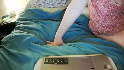 Snapshot of marriedcouple9 chatting on November 5, 5:18 am Jess and Nick online show from November 5, 5:18 am