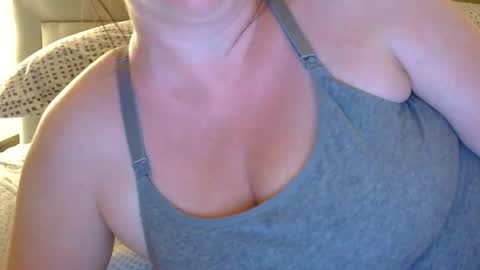 Jess and Nick online show from June 2, 2:57 am