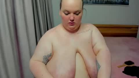 Mary online show from September 30, 2:11 pm