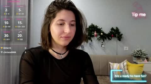 Snapshot of marrycolins chatting on January 15, 2:27 am marrycolins online show from January 15, 2:27 am