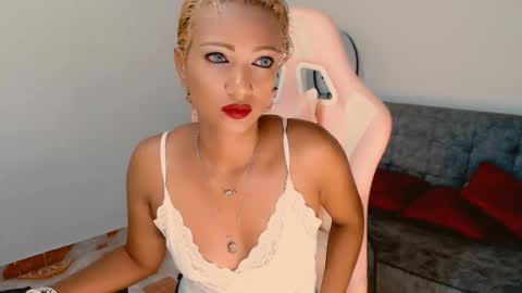 May online show from November 14, 2:38 pm