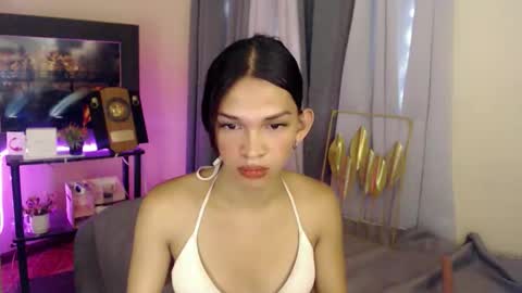Snapshot of marryme_leixx chatting on April 14, 7:47 am LEIXX online show from April 14, 7:47 am