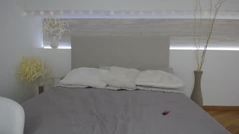 Snapshot of mars_elina chatting on January 17, 3:32 pm Marselina online show from January 17, 3:32 pm