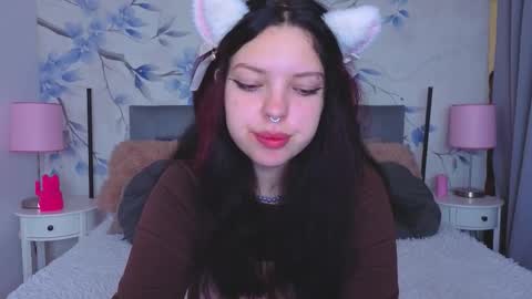 Snapshot of mars_elina chatting on November 21, 7:40 am Marselina online show from November 21, 7:40 am