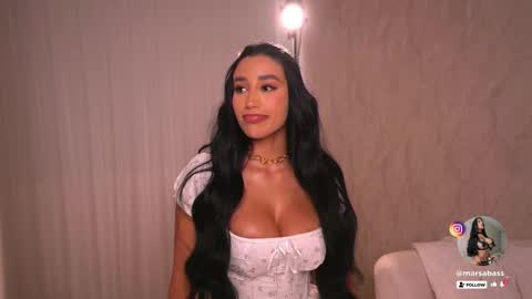 Snapshot of marsabass chatting on February 18, 10:03 pm     online show from February 18, 10:03 pm