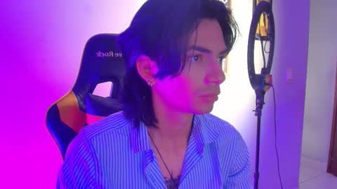 marshall_6957544 online show from February 8, 12:19 pm