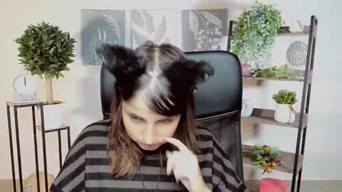 martaedams online show from October 15, 6:13 am