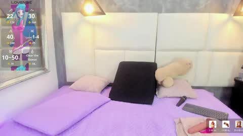 Snapshot of martina_armos chatting on April 12, 12:43 pm Martina online show from April 12, 12:43 pm