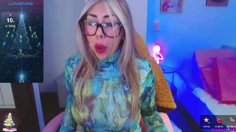 Snapshot of martina_dash chatting on December 13, 1:59 am martina_dash online show from December 13, 1:59 am