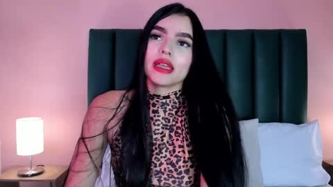 Snapshot of martina_divine_ chatting on October 25, 12:56 pm Martina Divine online show from October 25, 12:56 pm