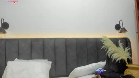 Snapshot of martina_jackson_ chatting on October 12, 7:57 pm Laura online show from October 12, 7:57 pm