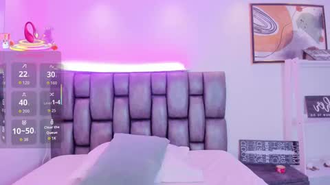 Snapshot of martina_mancinii chatting on October 3, 12:24 pm Martina online show from October 3, 12:24 pm