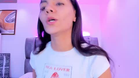 Snapshot of martina_mancinii chatting on October 24, 12:45 pm Martina online show from October 24, 12:45 pm