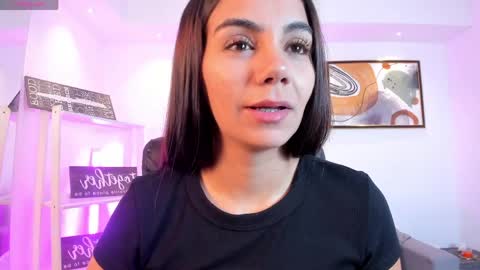Snapshot of martina_mancinii chatting on May 18, 12:00 pm Martina online show from May 18, 12:00 pm