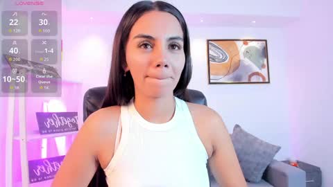Snapshot of martina_mancinii chatting on May 26, 12:01 pm Martina online show from May 26, 12:01 pm