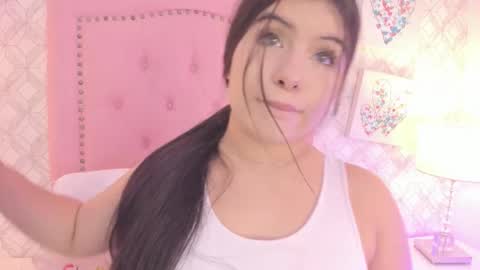 Snapshot of martina_rivera_ chatting on March 5, 11:39 am Martina online show from March 5, 11:39 am