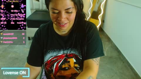 Hey im martina online show from January 25, 8:10 am