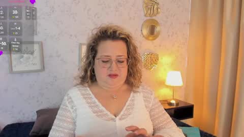 Snapshot of martinacurvy_ chatting on May 21, 11:17 am Martina Caicedo online show from May 21, 11:17 am