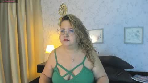 Snapshot of martinacurvy_ chatting on May 26, 10:44 am Martina Caicedo online show from May 26, 10:44 am