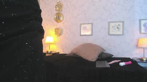 Snapshot of martinacurvy_ chatting on June 10, 10:36 am Martina Caicedo online show from June 10, 10:36 am