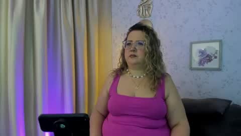 Martina Caicedo online show from June 27, 9:58 am