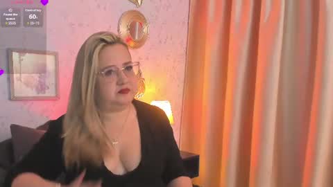 Martina Caicedo online show from July 27, 9:49 am