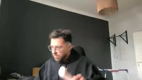 martinmagic467659 online show from December 14, 11:15 am