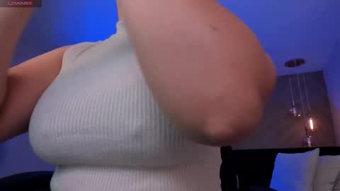 Snapshot of martinnabonnet chatting on November 22, 10:14 am Martinna Bonnet online show from November 22, 10:14 am