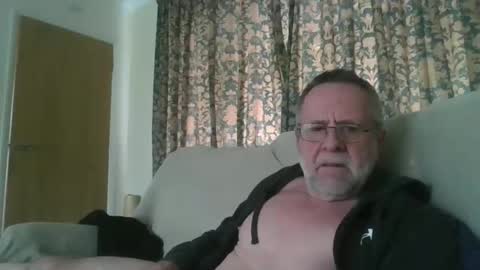 Snapshot of martinrgbxxxx chatting on March 16, 11:36 am martinrgbxxxx online show from March 16, 11:36 am