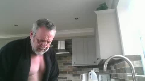 Snapshot of martinrgbxxxx chatting on March 24, 8:52 am martinrgbxxxx online show from March 24, 8:52 am