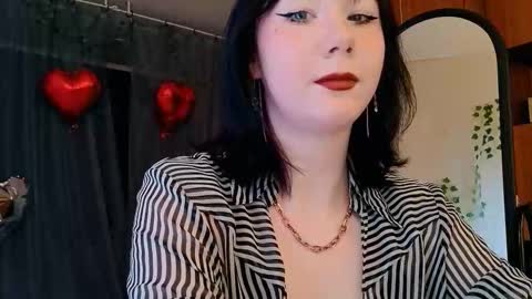 Nancy online show from March 25, 2:23 pm