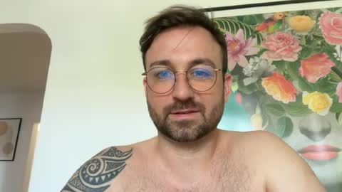 Snapshot of marvinboy69 chatting on June 20, 10:18 am marvinboy69 online show from June 20, 10:18 am