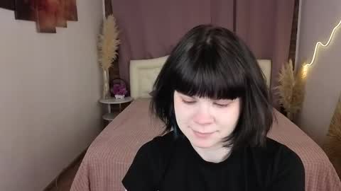 Mary online show from June 9, 1:23 pm