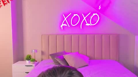 Eva online show from November 14, 9:57 pm