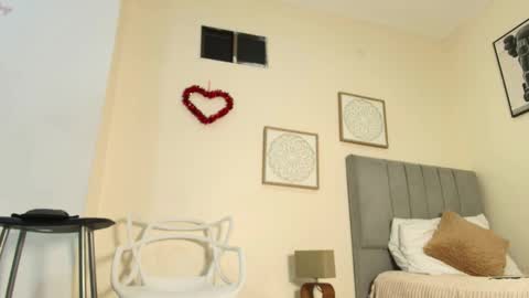 mary_cute9 online show from February 19, 11:50 am