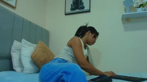 mary_cute9 online show from July 13, 12:08 pm