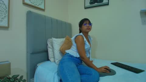 mary_cute9 online show from July 29, 3:04 am