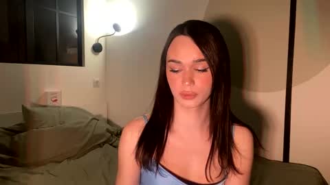 Snapshot of mary_geyson1 chatting on December 16, 7:08 pm Mary online show from December 16, 7:08 pm